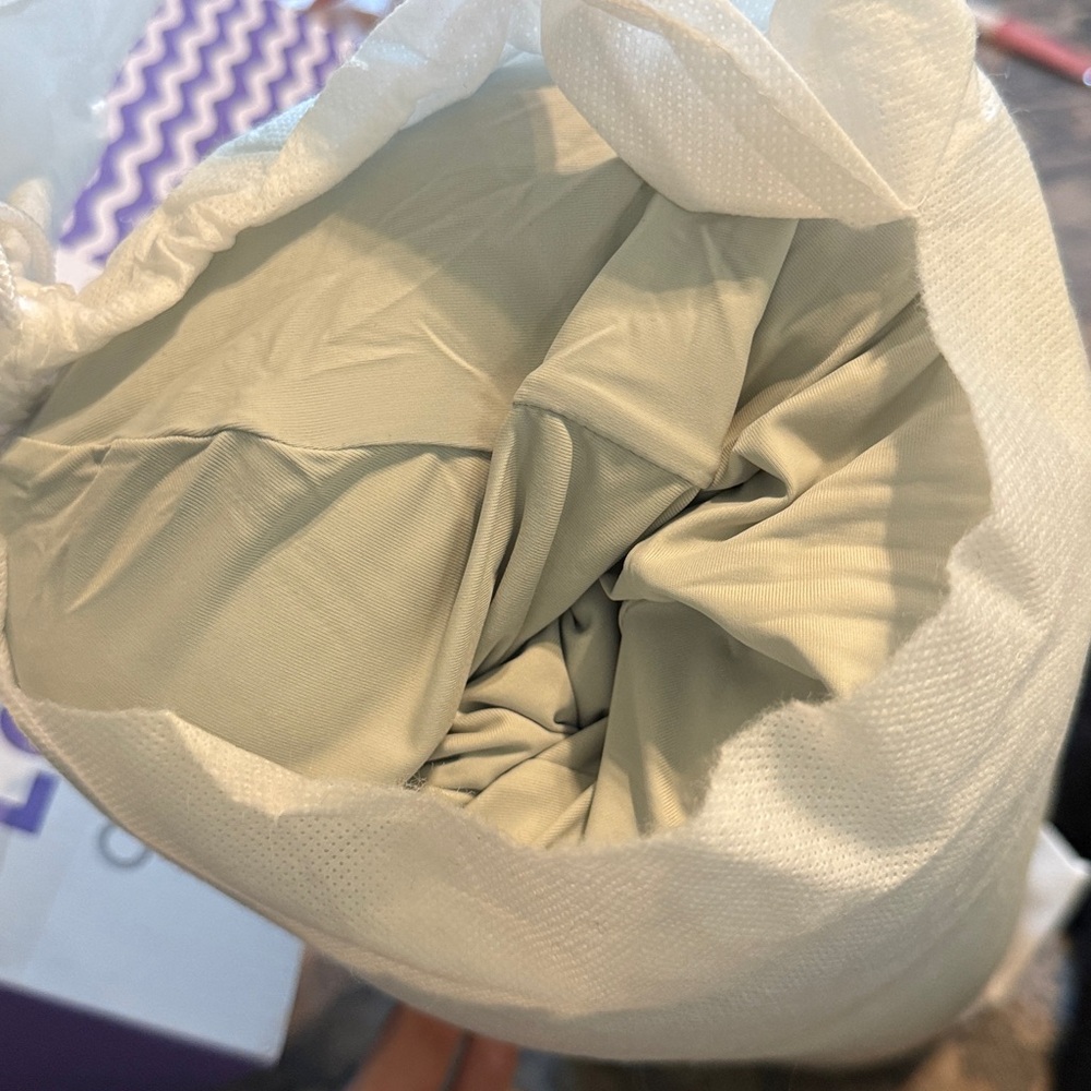 C Cushion Lab Deep Sleep Pillow like-new - Picture 14 of 14